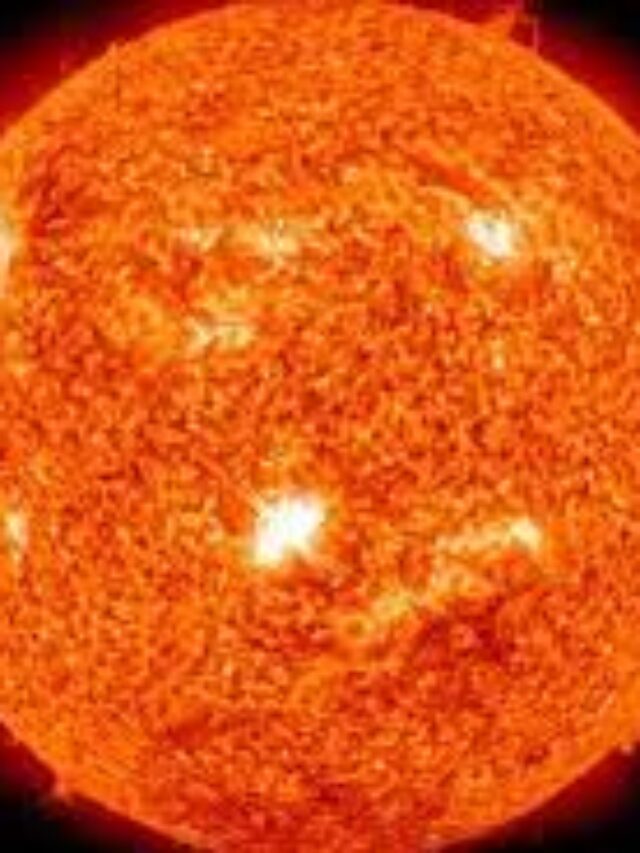 Sun Unleashes Solar Wind Towards Earth